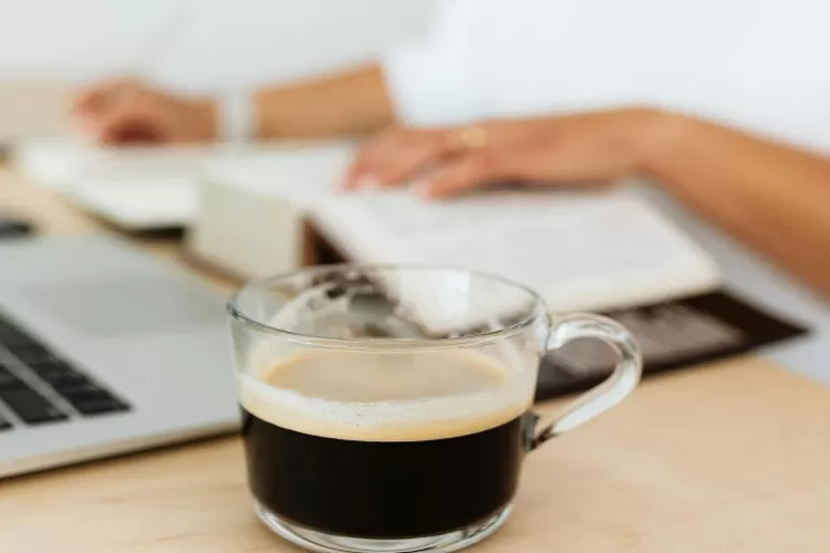 Menikmati Kopi Tanpa Mengorbankan Kualitas Tidur